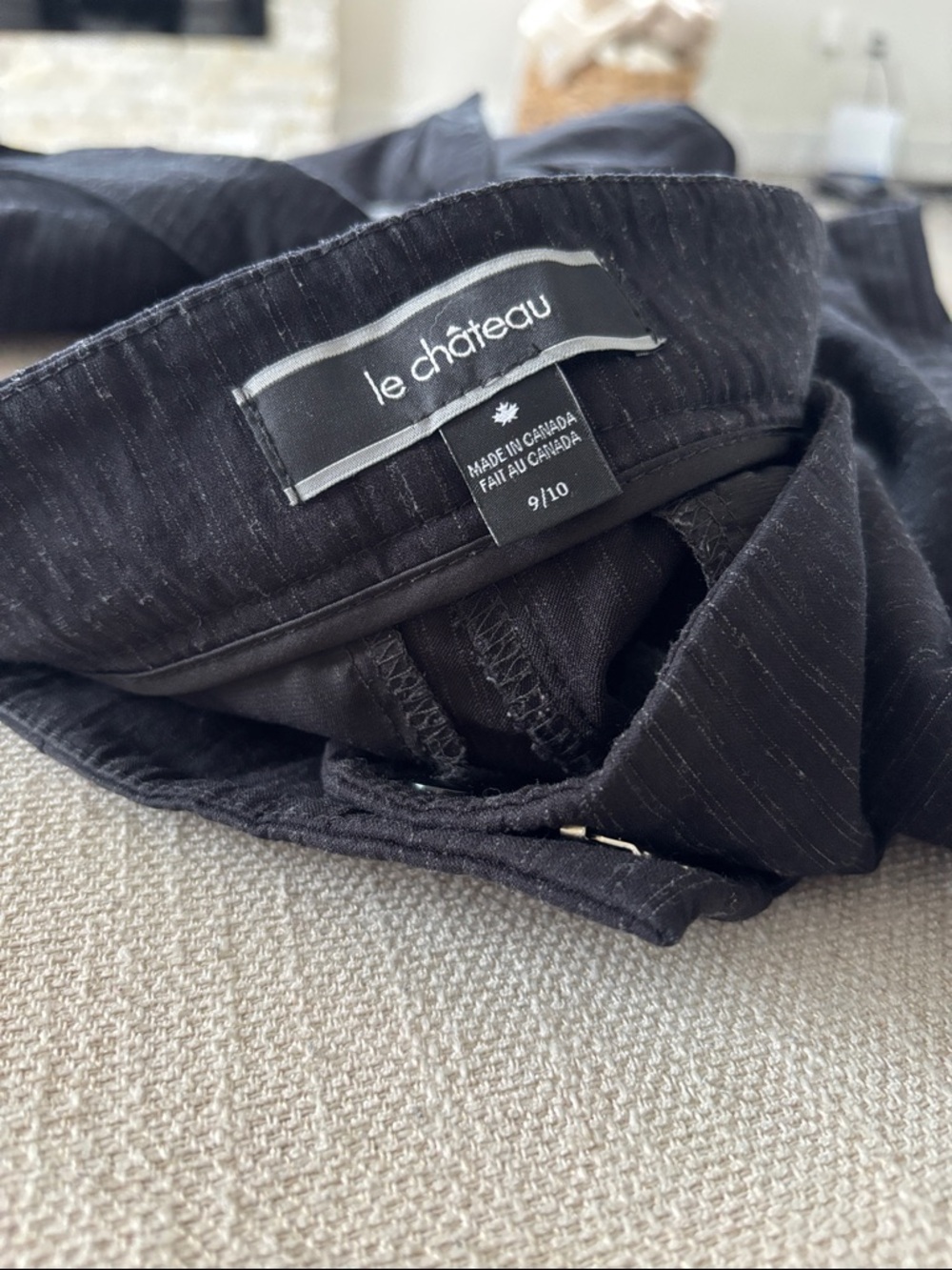 le chateau Black Pinstripe Women’s pantsuit - Picture 12 of 13